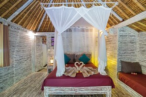 Deluxe Interconnecting Room | Premium bedding, minibar, in-room safe, desk - Naturale Villa (Lembongan Island)