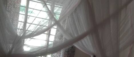 2 室のベッドルーム、アイロン / アイロン台