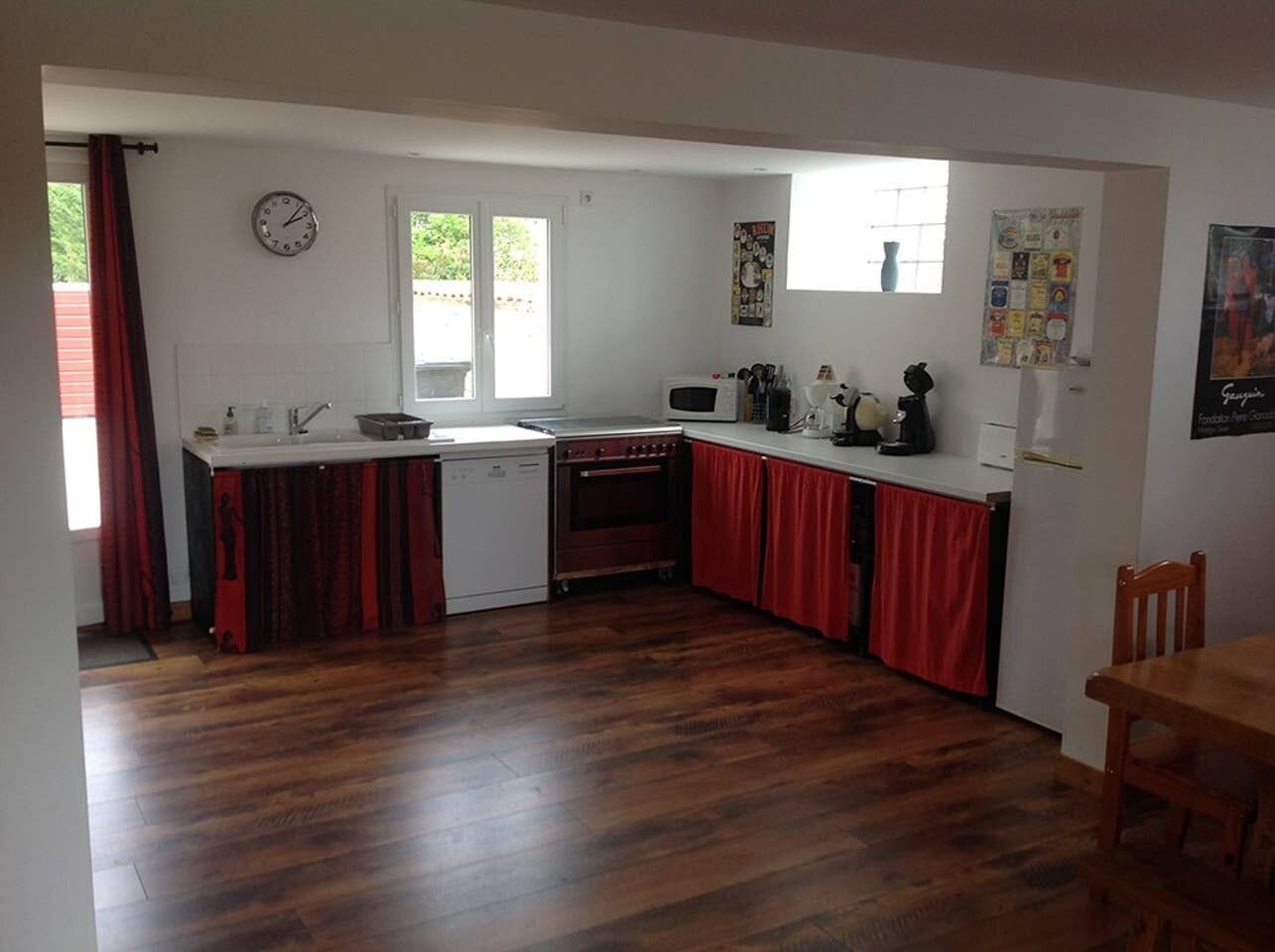 LARGE GITE IN MARAIS POITEVIN