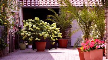 Enceinte de lâhĂ©bergement