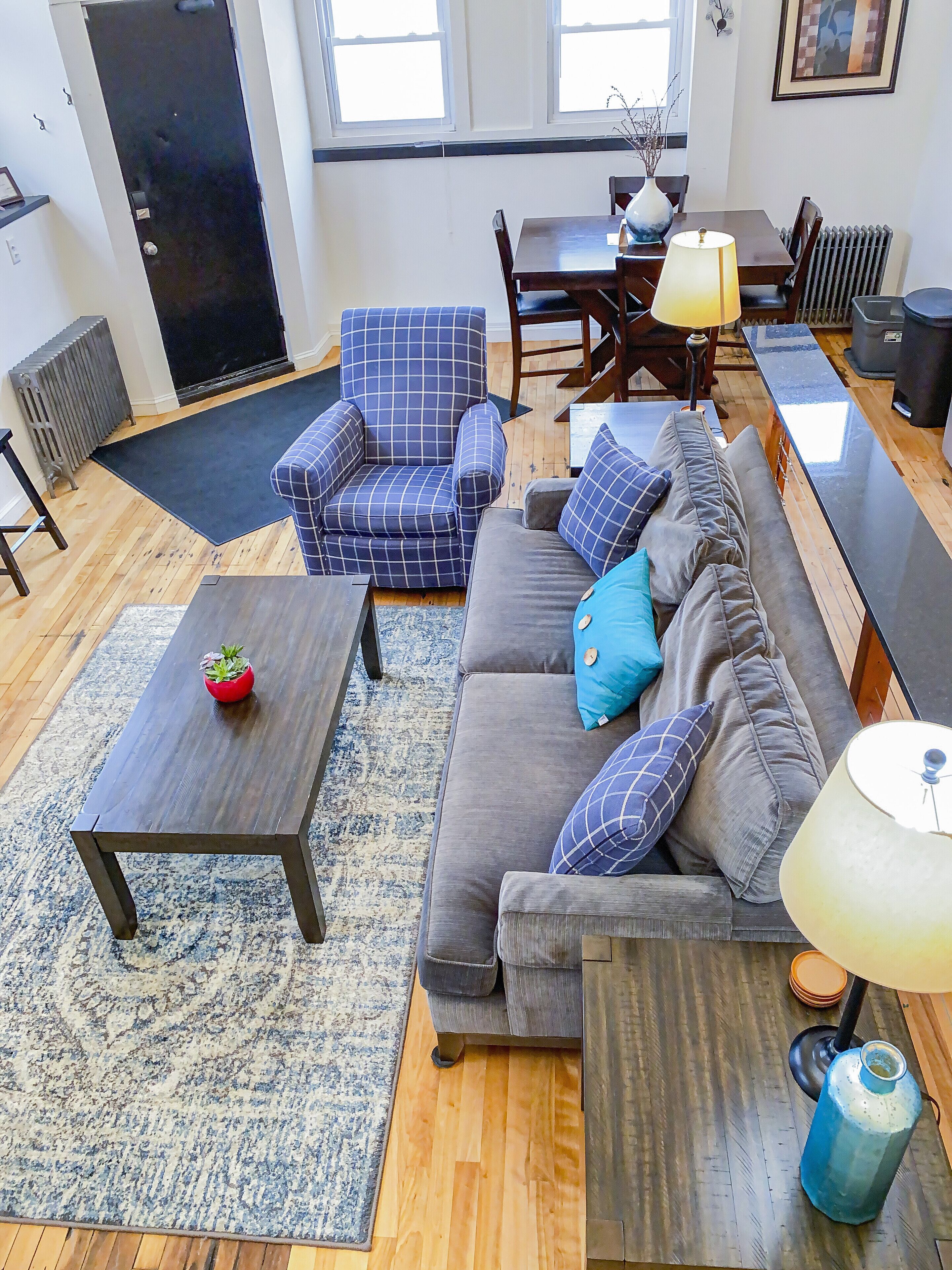 Remodeled Historic Apartment 5 mins from Downtown w/Life Changing Shower!