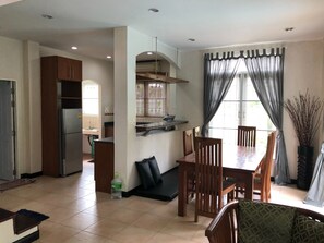 3-Bedroom Villa with Private Pool | 住宿内部