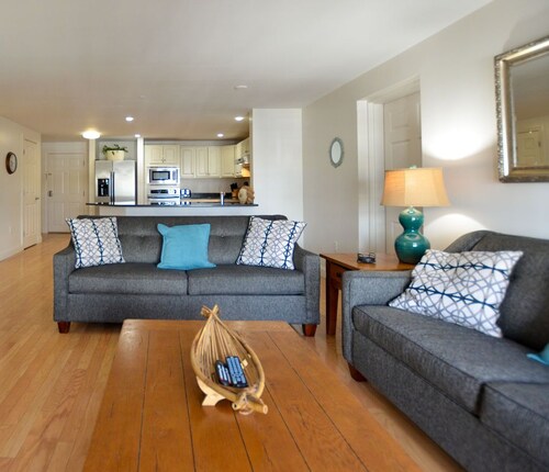 Grand Victorian on the Beach, Summer