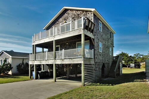 Semi-ocean front home in Nags Head for rent