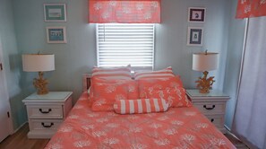 4 bedrooms, iron/ironing board, WiFi
