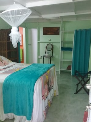 1 bedroom, individually decorated, individually furnished