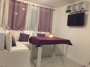 TV - BEACH SIDE PETIT APARTMENT - The place to Put your Watch at the Beach Time! (San Carlos)