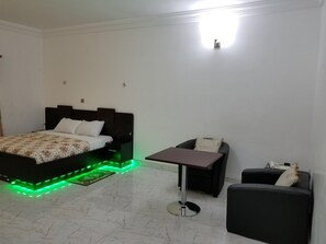 Premium bedding, individually decorated, individually furnished - Ragaray executive suites (Ogbomosho)