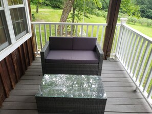 Property grounds - Charming cabin nestled deep in the woods, great for a peaceful getaway (Franklin)