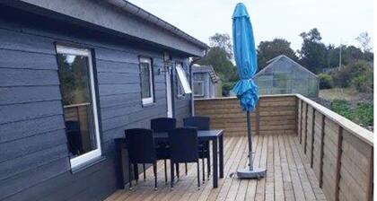 Older renovated and well equipped holiday home near the beach