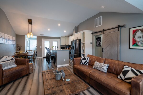 Smart TV, fireplace, DVD player