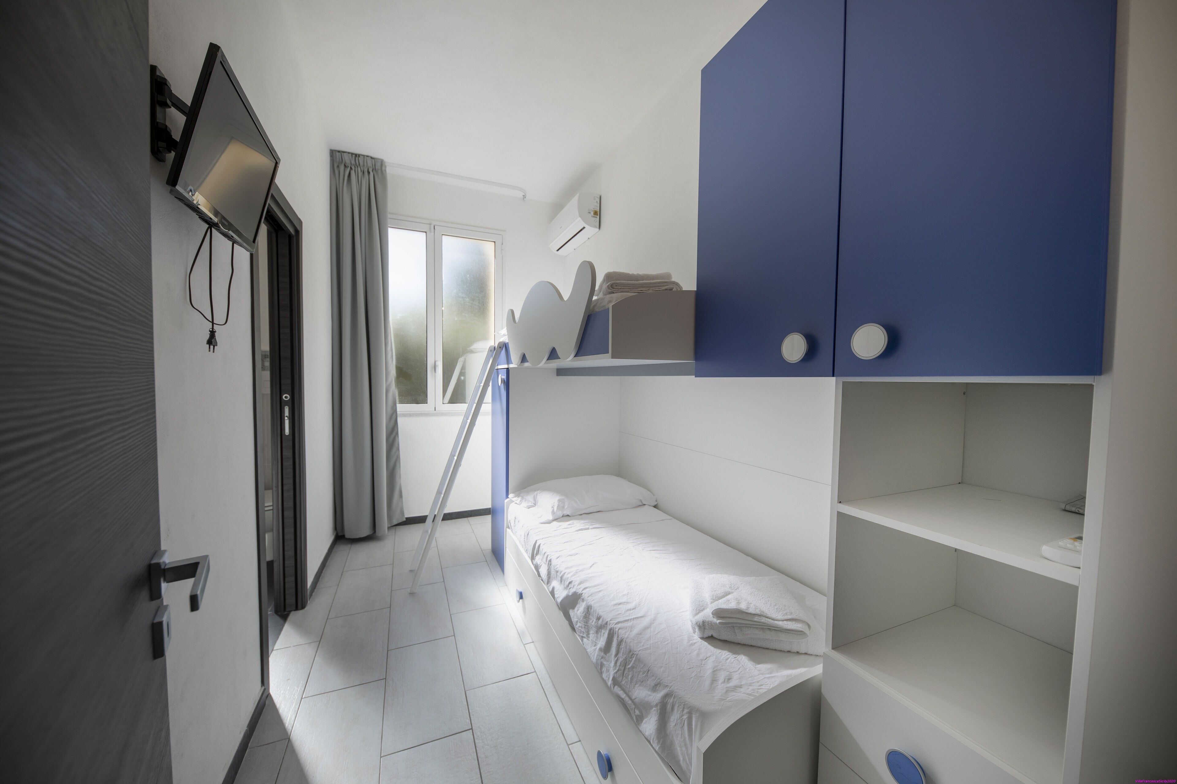 4 Schlafzimmer, Bügeleisen/Bügelbrett, WLAN, Bettwäsche