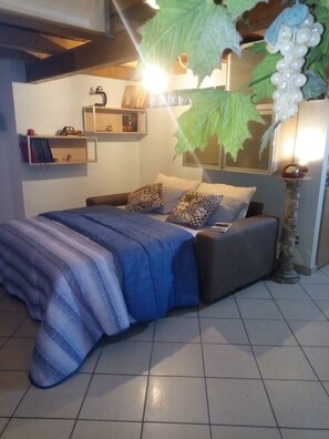 2 camere, una cassaforte in camera, una scrivania, ferro/asse da stiro