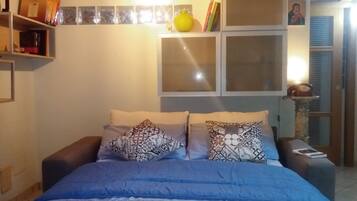 2 Schlafzimmer, Zimmersafe, Schreibtisch, Bügeleisen/Bügelbrett