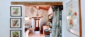Cozy and comfortable 2 bedroom / 1 bathroom self catering cottage
