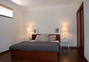 1 chambre, bureau, fer et planche Ă repasser, Wi-Fi