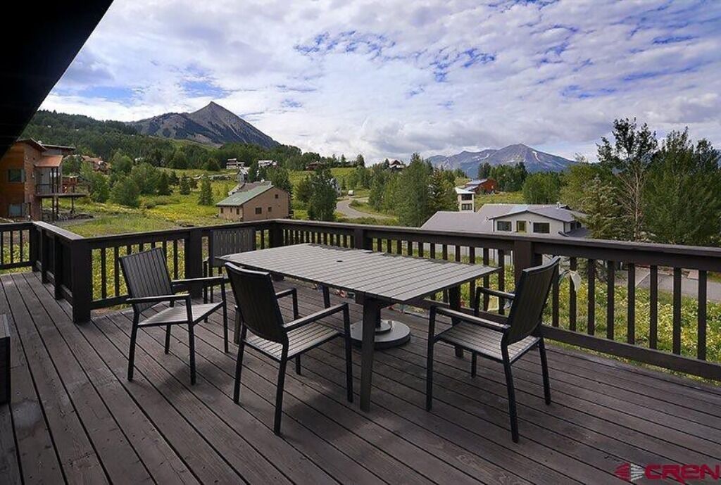 Modern Full Home -FREE Shuttle to Mtn, Panoramic Views, Close to Everything!
