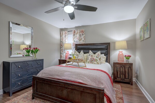 2 bedrooms, iron/ironing board, WiFi, bed sheets