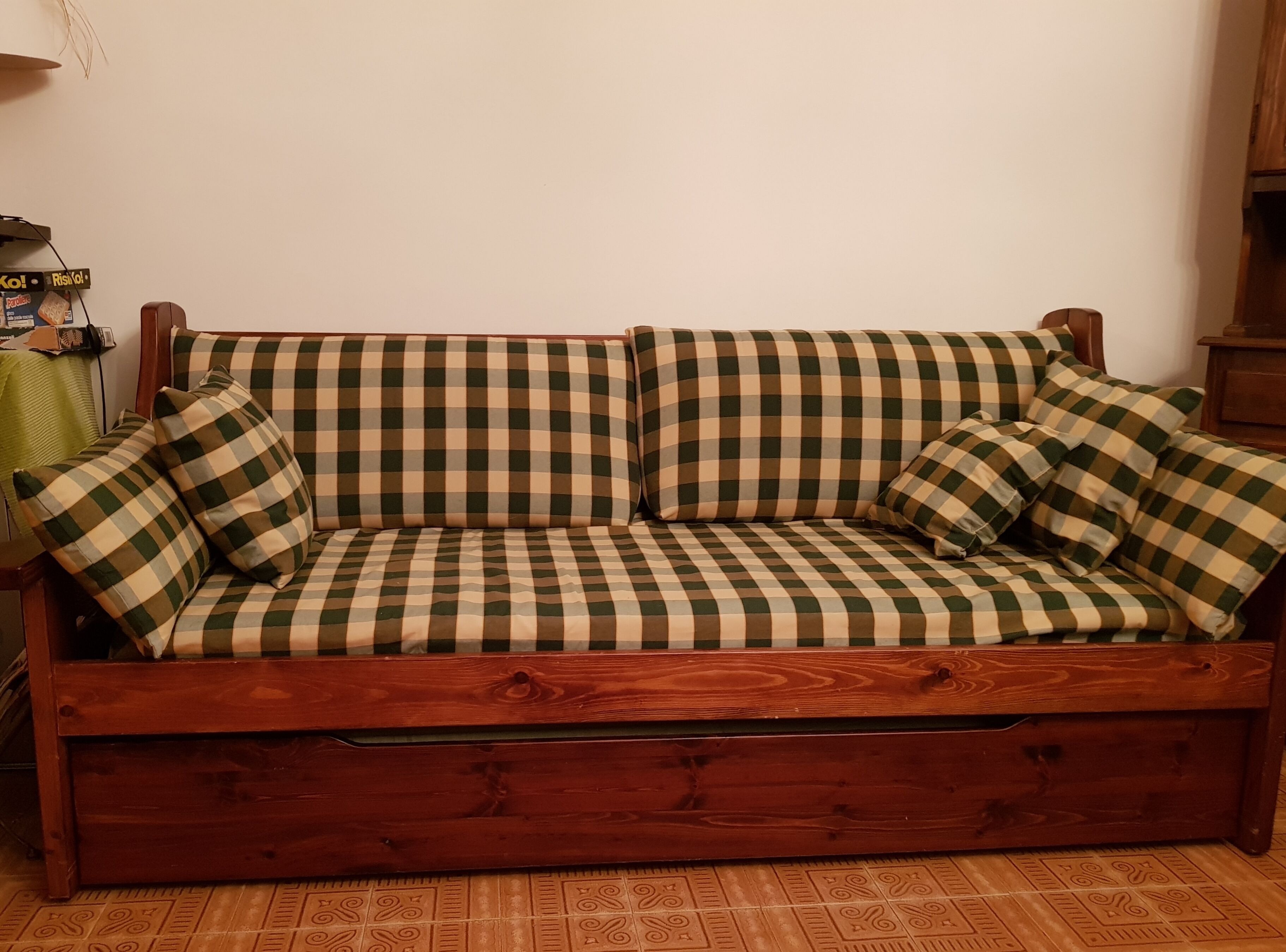 Charm and relaxation in Rivisondoli