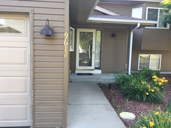 المنشأة من الخارج