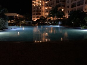 Pool - Luxurious Porto Cupecoy (Lowlands)