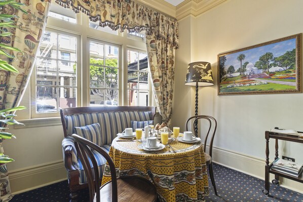 Petit déjeuner continental compris tous les jours