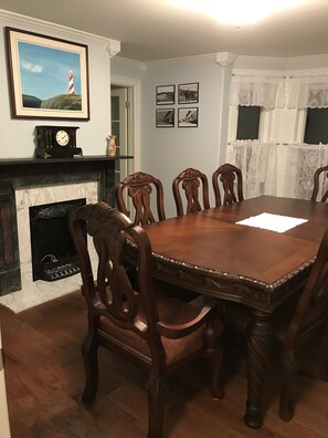 Dining - Mallamoore House (Heart's Content)