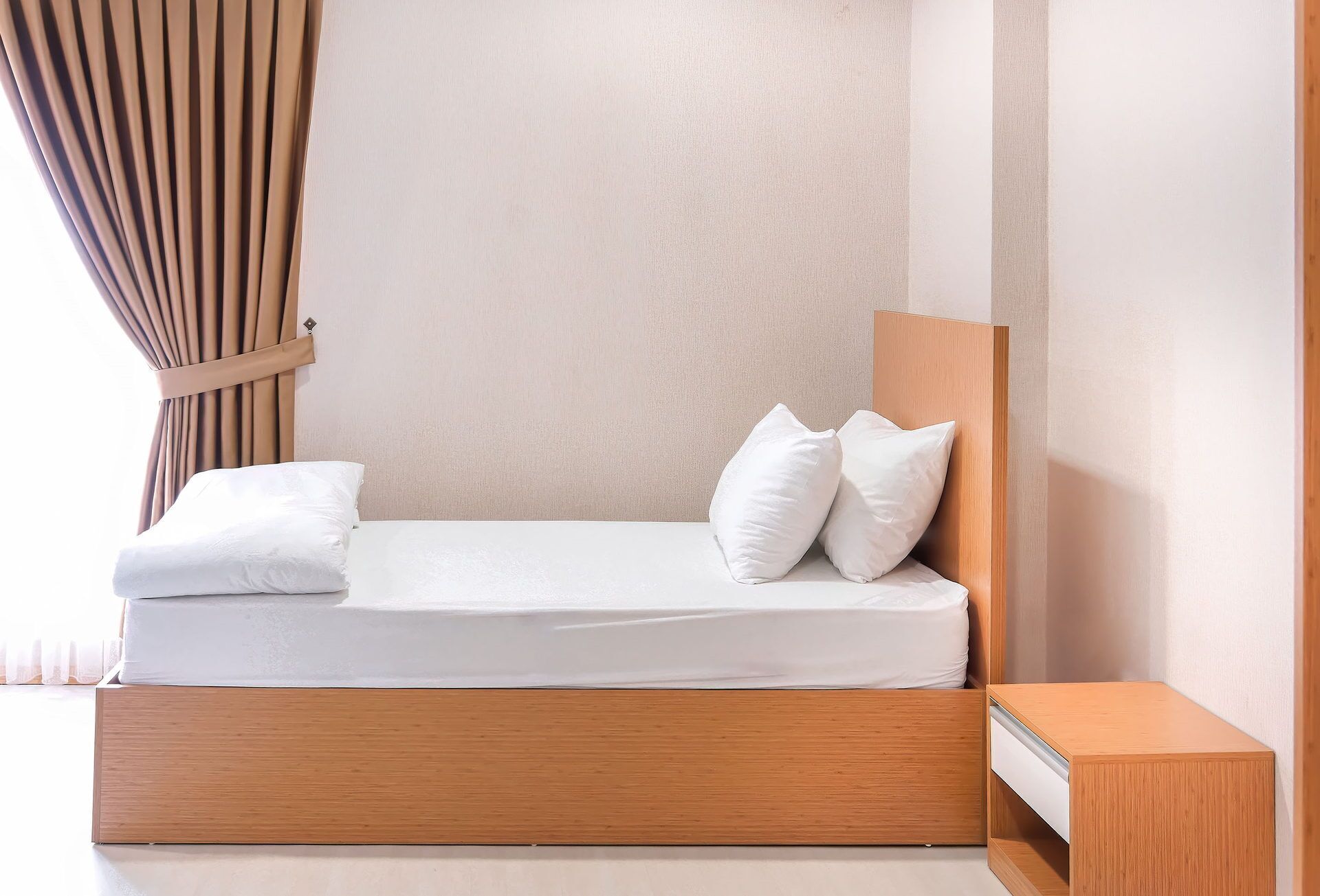 economy twin room | minibar, desk, laptop workspace, blackout curtains