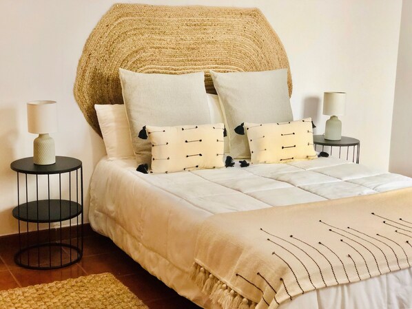 2 bedrooms, laptop workspace, soundproofing, iron/ironing board