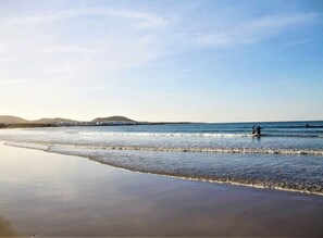 Unclassified image, 4 of 43, button - Canaryislandshost l Surf Lanzarote (Caleta de Famara)