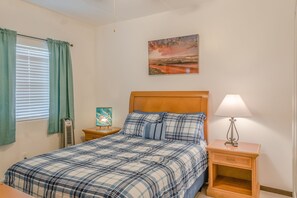 1 bedroom, iron/ironing board, free WiFi, bed sheets