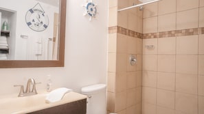 Douche, serviettes fournies
