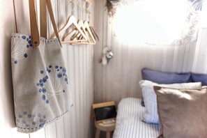 1 bedroom, desk, free WiFi, bed sheets - Archipelago Hideaway - Oasis on the Sea & Spa (Värmdö NV)