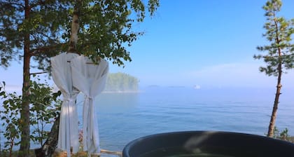 Archipelago Hideaway with Panoramic Seaview