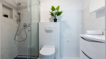 Apartment, 1 Bedroom | Bathroom