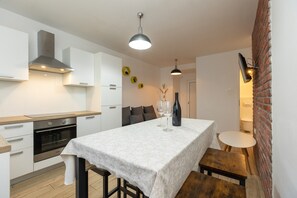 Private kitchen - Deluxe Apartment near Bridge (Zadar)
