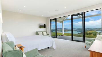 Casa de lujo, 4 habitaciones, vista al mar | 4 habitaciones, tabla de planchar con plancha y wifi gratis