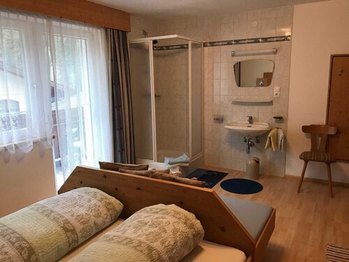 Haus Schrankogelblick - Ferienwohnung für 2-6 Pers. - (Oben)