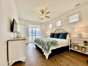 3 bedrooms, iron/ironing board, free WiFi, bed sheets - Waterfront Property with Million Dollar Sunset Views!! (Fripp Island)