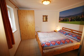 2 bedrooms, travel crib, free WiFi, bed sheets - 3 - star apartment in a fantastic, quiet location, with 2 bedrooms (Zwiesel)