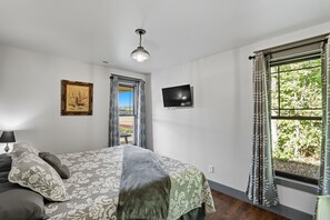 3 chambres, fer et planche à repasser, Wi-Fi gratuit, draps fournis