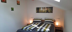 3 Schlafzimmer, Reisekinderbett, WLAN, Bettwäsche