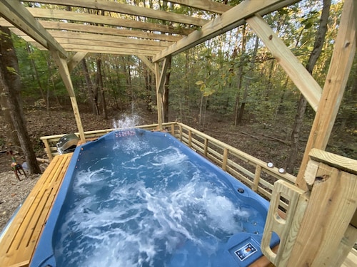 Shaded Log Cabin Swim Spa 2 miles Lake Entrance & winery