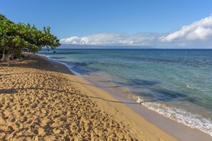 Am Strand, Liegestühle, Strandtücher