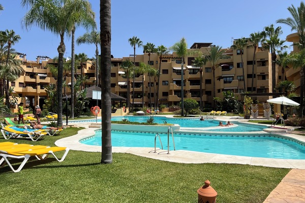 Pools of different depths with pool bar (Chiringuito) that opens July & August