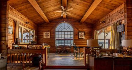 Ocean View Lodge - Double Beds with Hot Breakfast