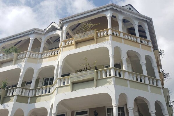 Exterior - Unit 5/6 · Unit 5/6 Private Apartment - Roseau (Roseau)