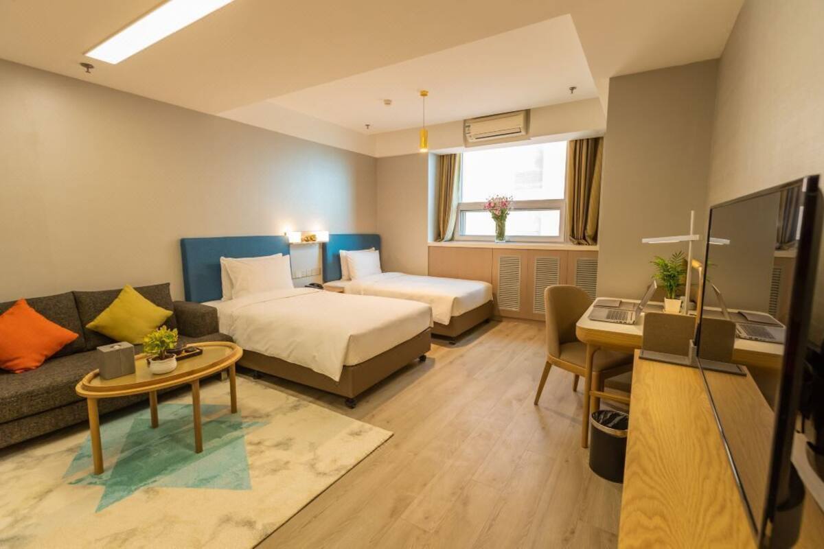 Blackout curtains, free WiFi, bed sheets