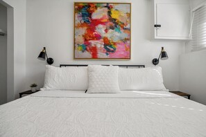 2 bedrooms, desk, iron/ironing board, free WiFi