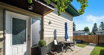2 bedroom King Suite Located Near Fish Creek